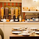 Eden Montmartre Szálloda 3*