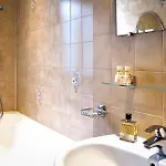 Szálloda Eden Montmartre 3*