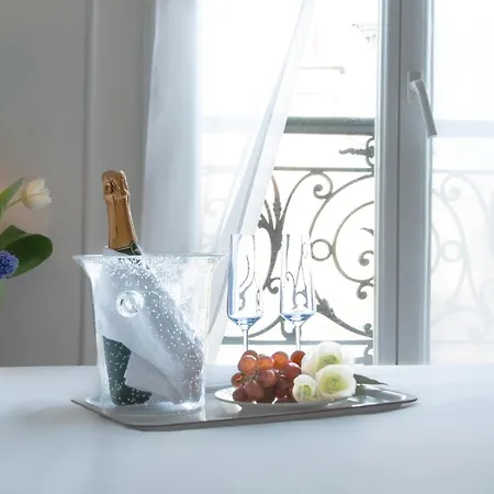 Отель Eden Montmartre 3*