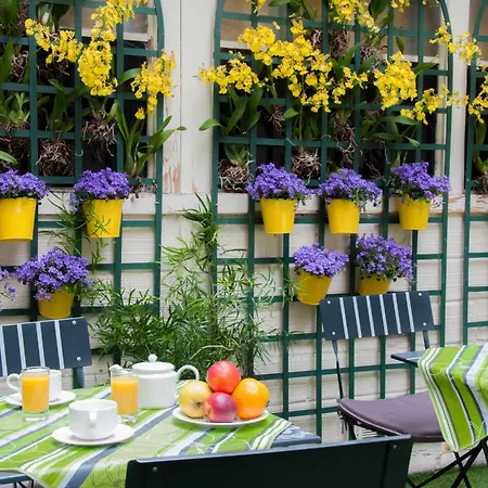 Eden Montmartre Отель Париж