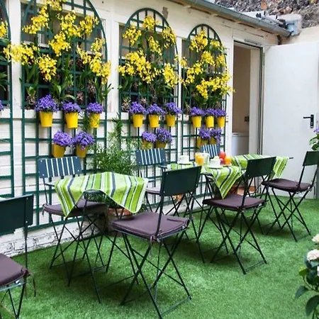 Eden Montmartre 3* Париж