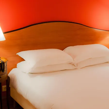 Eden Montmartre Hotel París