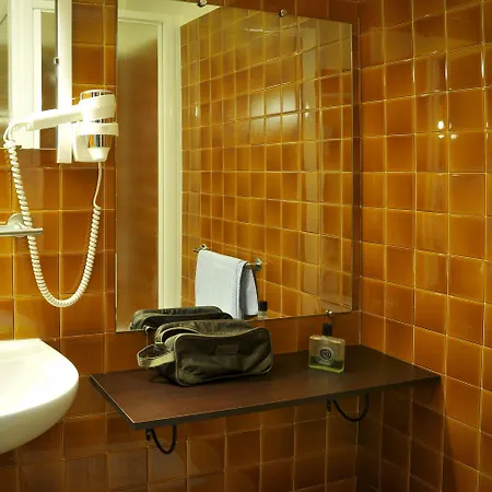 Eden Montmartre Hotel