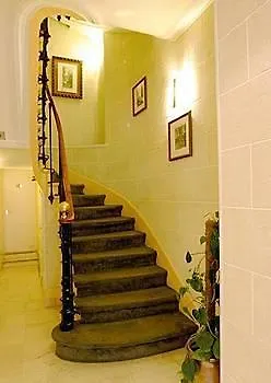 Eden Montmartre 3* Paříž