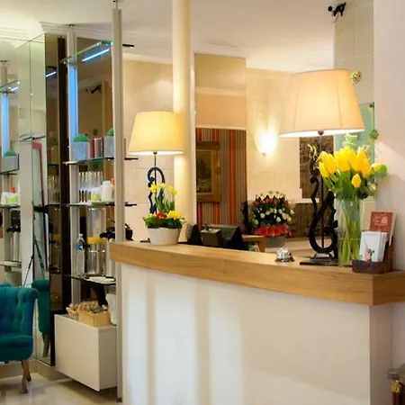 Eden Montmartre Hotel 3*