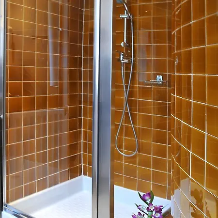 Eden Montmartre Hotel