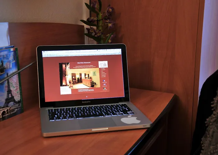 Eden Montmartre Париж