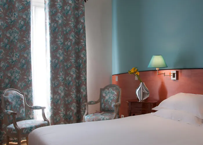 Отель Eden Montmartre 3*