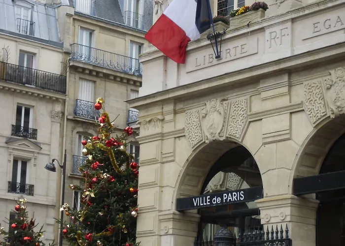 Eden Montmartre Отель Париж