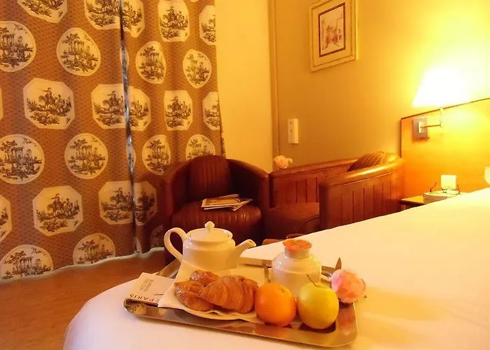 Eden Montmartre Отель Париж