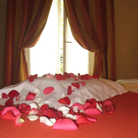 Hotel Eden Montmartre 3*