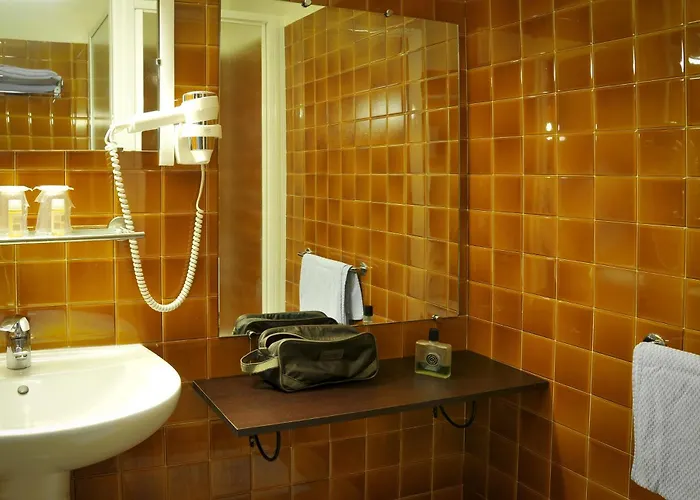 Hotel Eden Montmartre 3*